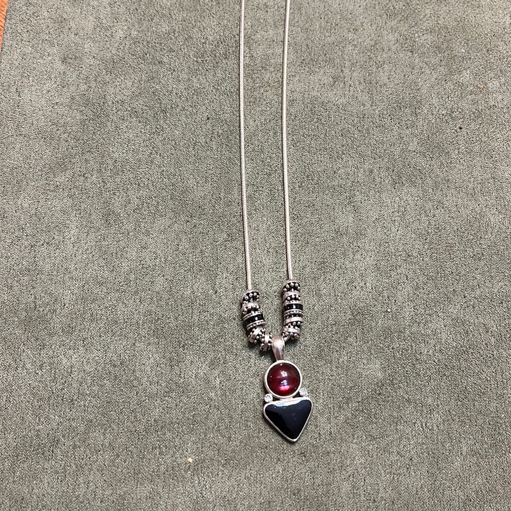 ✨ 3/$15 ✨ Silver Toned Fashion Necklace